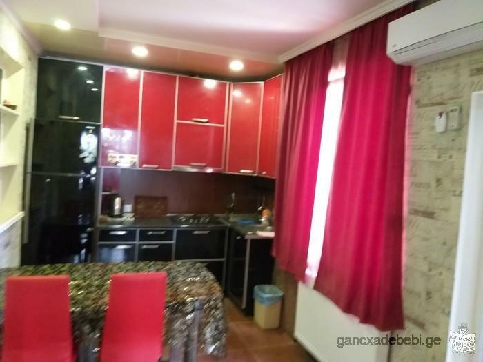 Сдается квартира в Тбилиси 3 (три) спальни, метро vagzalnaia (дадиани str)centr