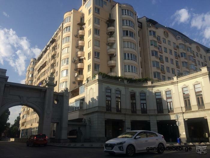 3 bedroom apartment for rent on marjanishvili street, at Marjanishvili theater