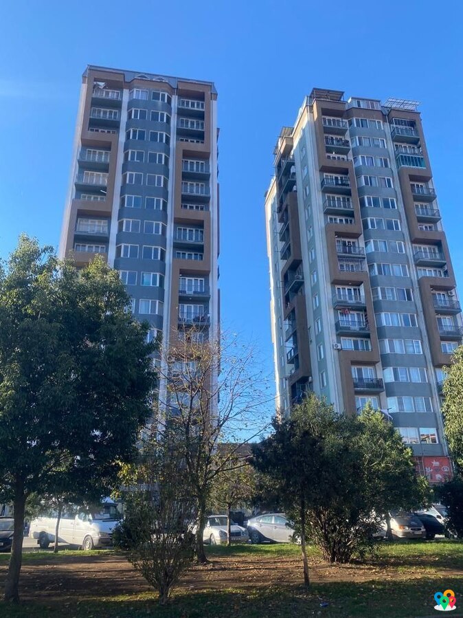 A vendre Studio avec balcon sur la rue agmashenebeli à Batoumi (Géorgie)