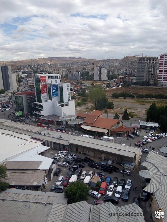 qiravdeba dRiurad axmetelis metrosTn 2 adamianze! min. 3 RamiT