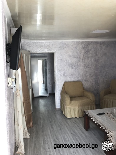 Daily rent, newly renovated apartment in a private house, with yard and parking