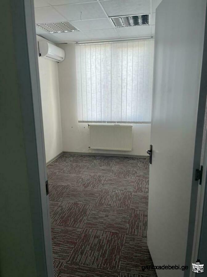 FOR RENT OFFICE 220 M3