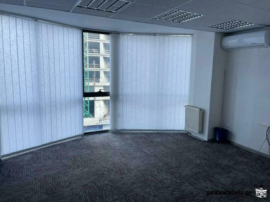 FOR RENT OFFICE 220 M3