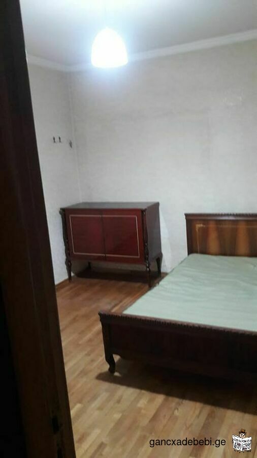 For rent with 3-room flats, in the city center, on the 4th floor of a 5-storey building, renovated w