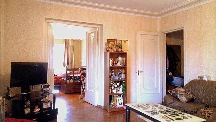 For sale 2.5 room apartment near the subway Delisi