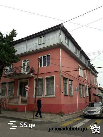 For sale, first floor of a three-storey house