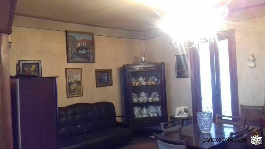 I am selling a 4-room Czech apartment in Sanzona.