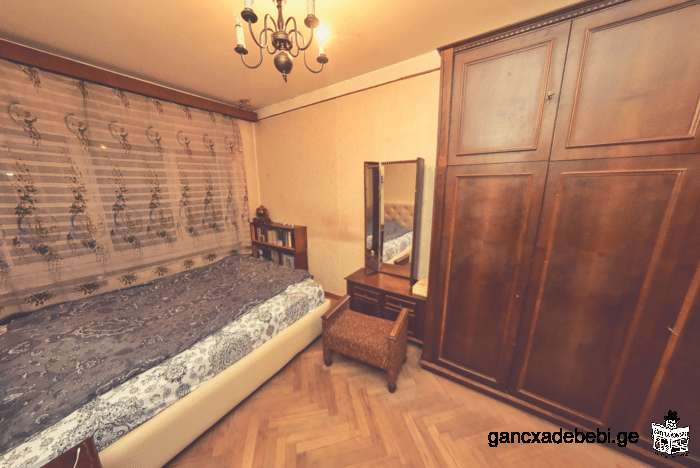 Urgently ! 4-room apartment for sale in the city center