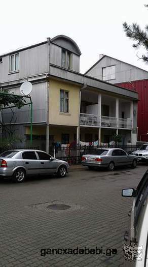 ქობულეთში ქირავდება სასტუმროს ტიპის საოჯახო სასტუმრო, ქალაქის ცენტრში ზღხვასთან ახლოს