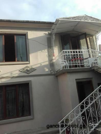 Двухэтажный частный дом на продажу, Кобулети Агмашенебели 170, в 100 метрах от моря