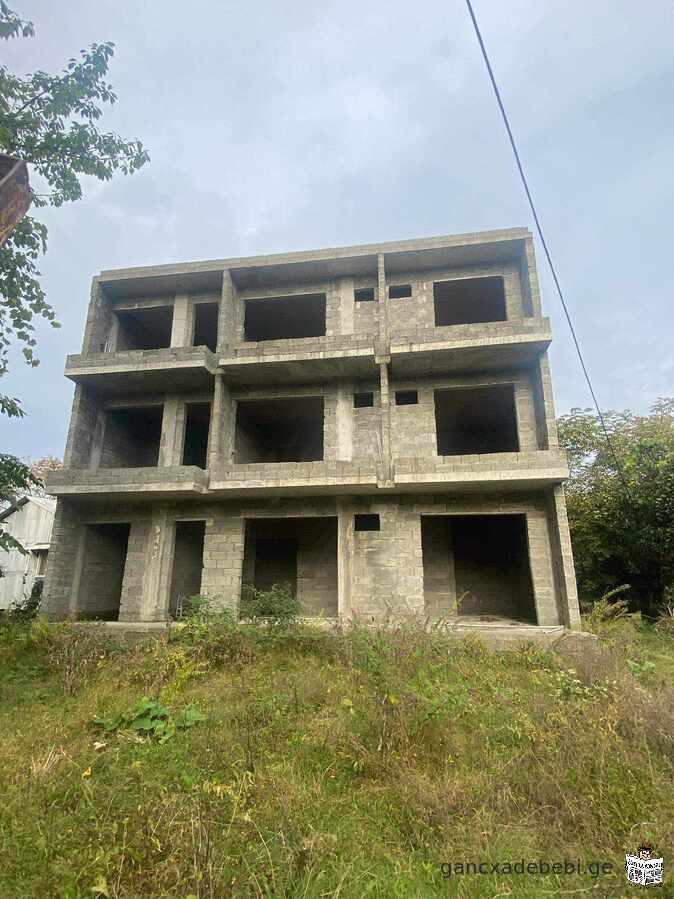 Продается трехэтажный частный дом в Чакви