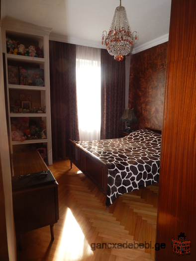Продается 3-х комнатная квартира в Батуми с видом на море.