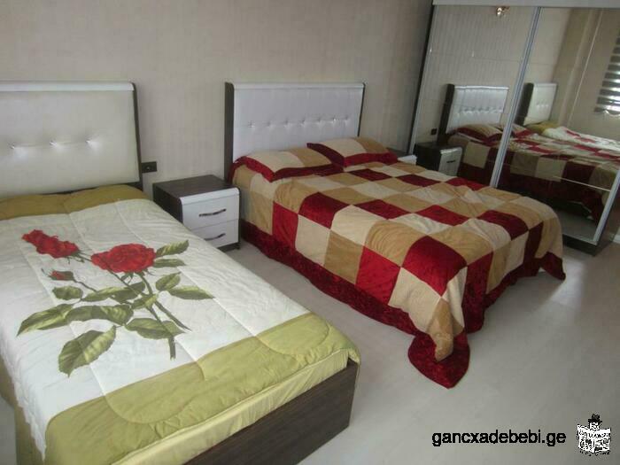 Продается 4-комнатная квартира в Батуми, на пересечении улиц Чавчавадзе и Химшиашвили, с 3 спальнями