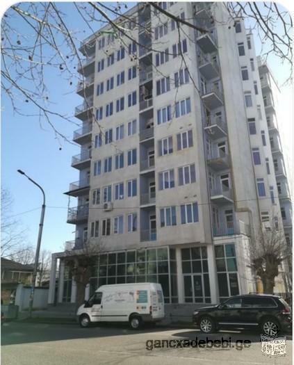 Продаётся однокомнатная квартира в новопостроенном доме в престижном районе Кутаиси.