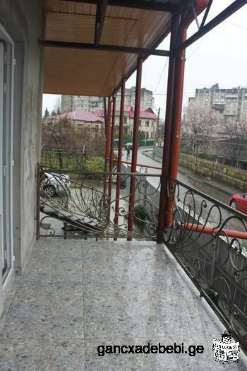 Сдается нежилая квартира с новым ремонтом в поселке Чавчавадзе.