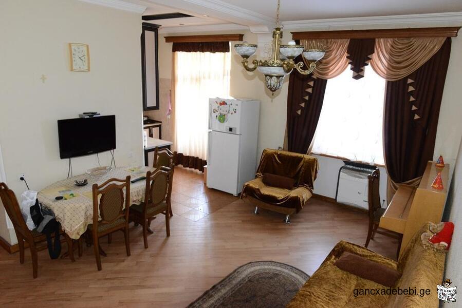 Сдается 3-комнатная квартира 100 м2 на Цотне Дадиани в Надзаладеви
