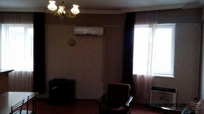 Сдаётся 2-х комнатная квартира в центре Тбилиси